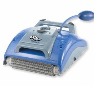 Dolphin Supreme M3 Swimming Pool Cleaner